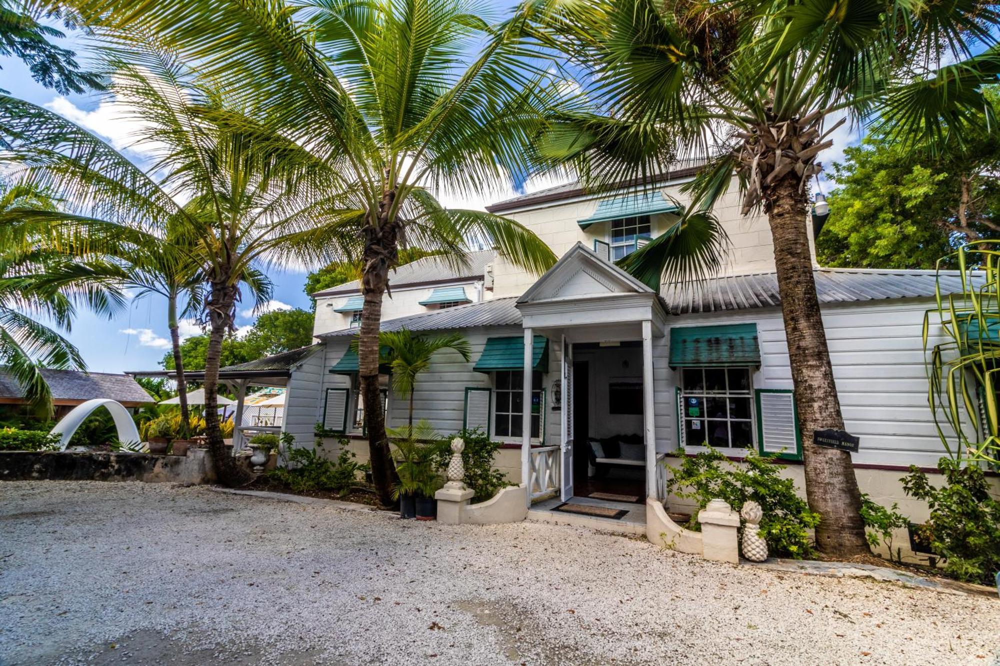 Sweetfield Manor Hotel Bridgetown Bagian luar foto