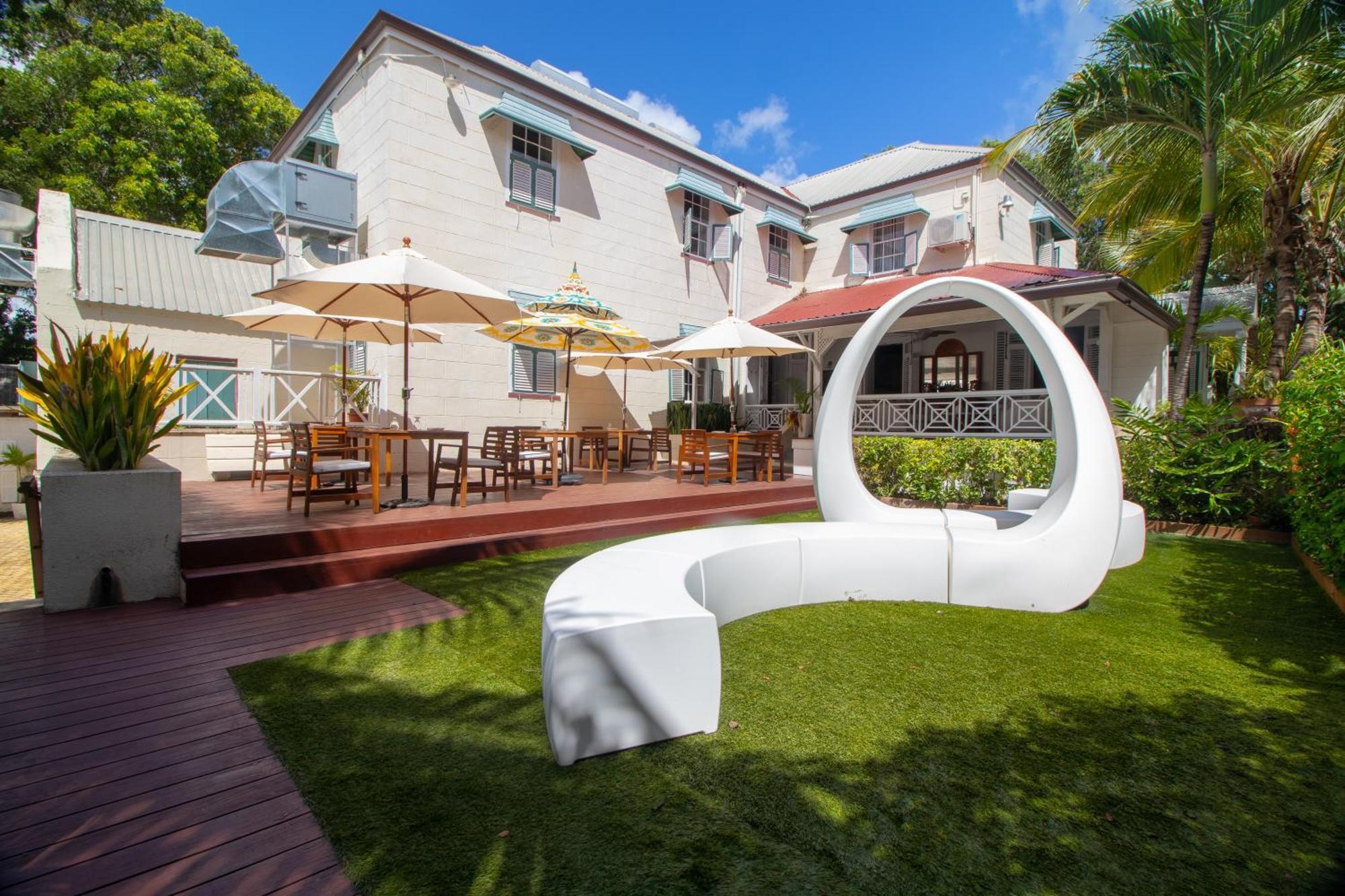 Sweetfield Manor Hotel Bridgetown Bagian luar foto