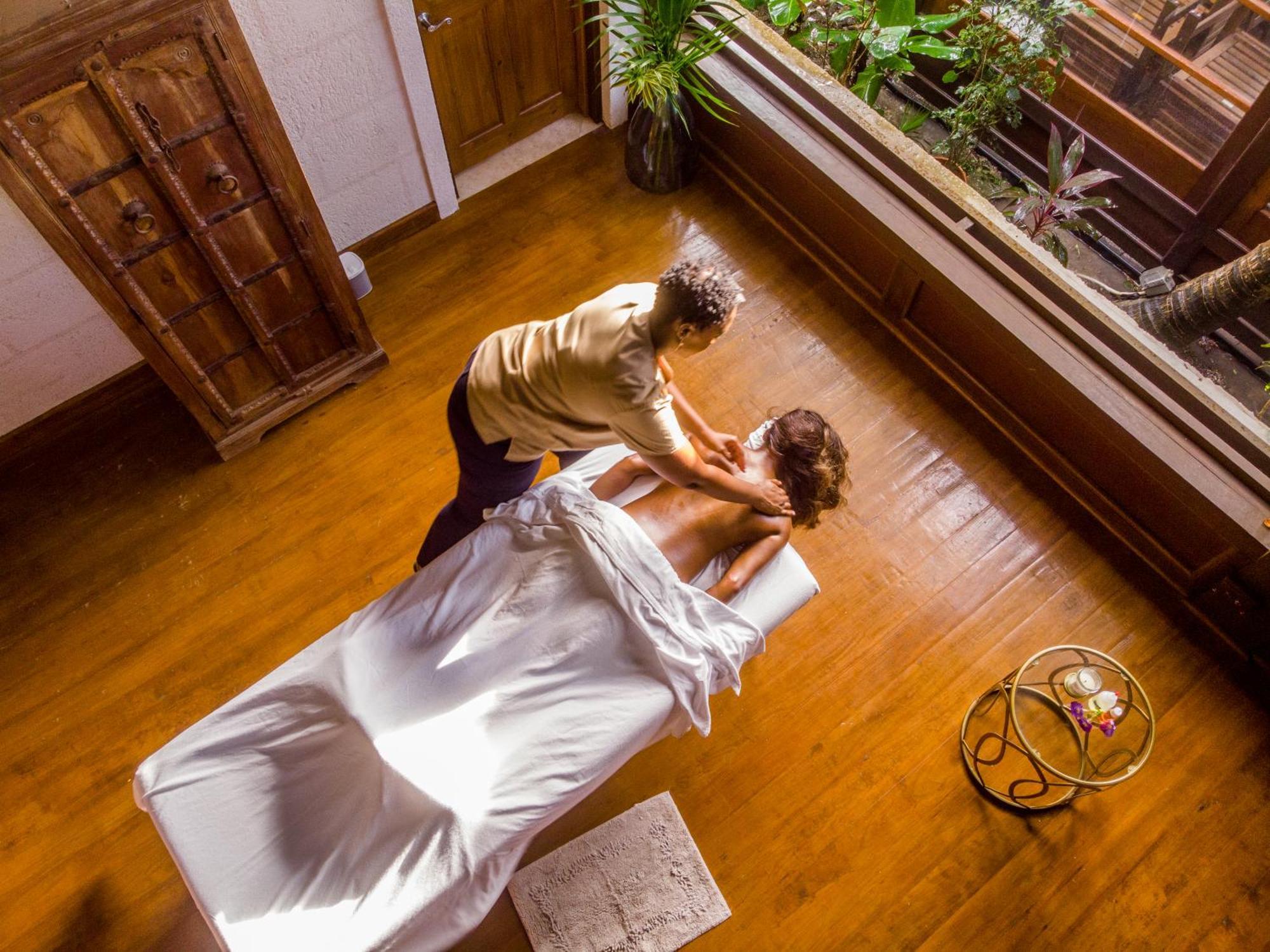 Sweetfield Manor Hotel Bridgetown Bagian luar foto