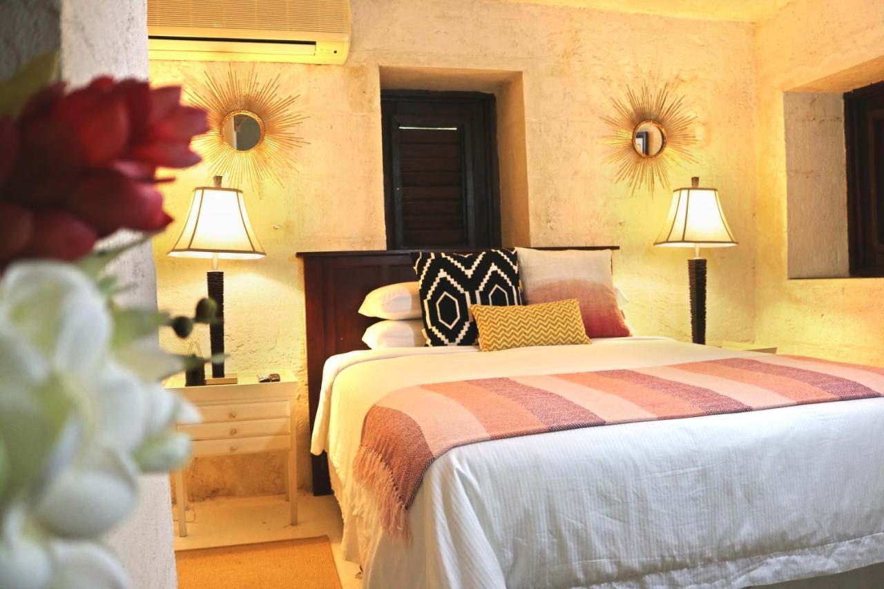 Sweetfield Manor Hotel Bridgetown Bagian luar foto